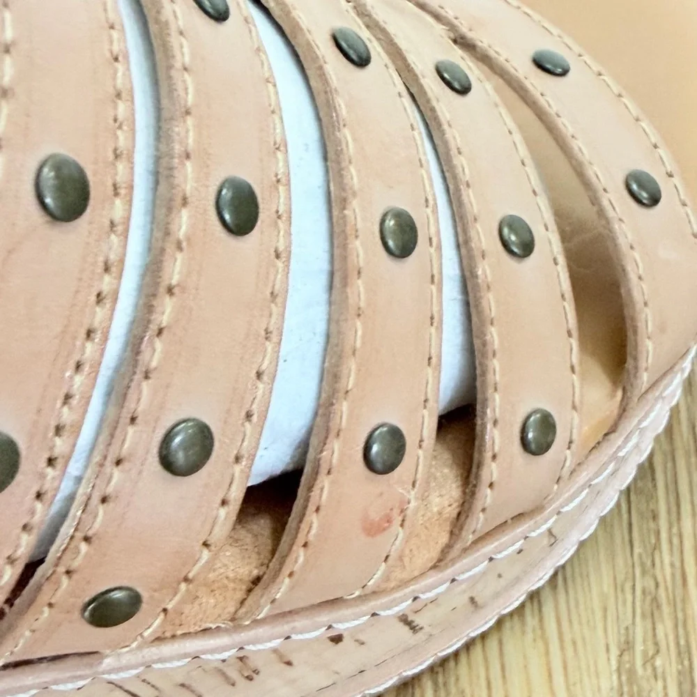NEW Soft Walk Studded Brown Leather Wedge Open Toe Shoes Size 10Narrow